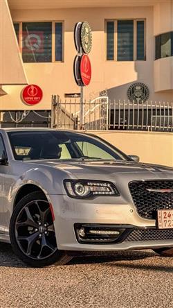 کرایسلەر 300